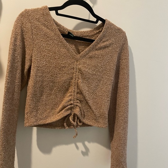 wild fable Tops - Wild Fable cropped long sleeve shirt